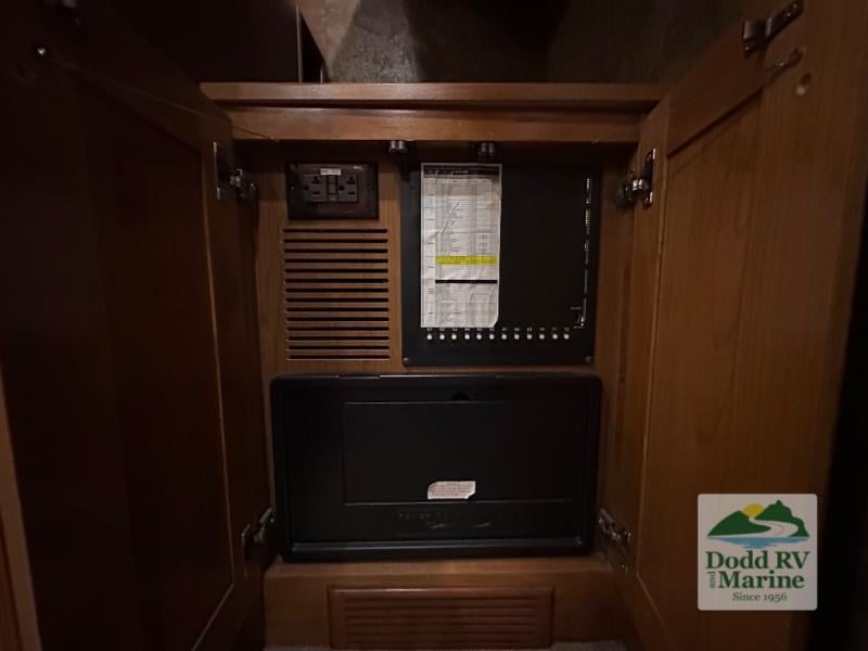 Pre-Owned 2015 Tiffin Motorhomes 40 AH - photo - 33