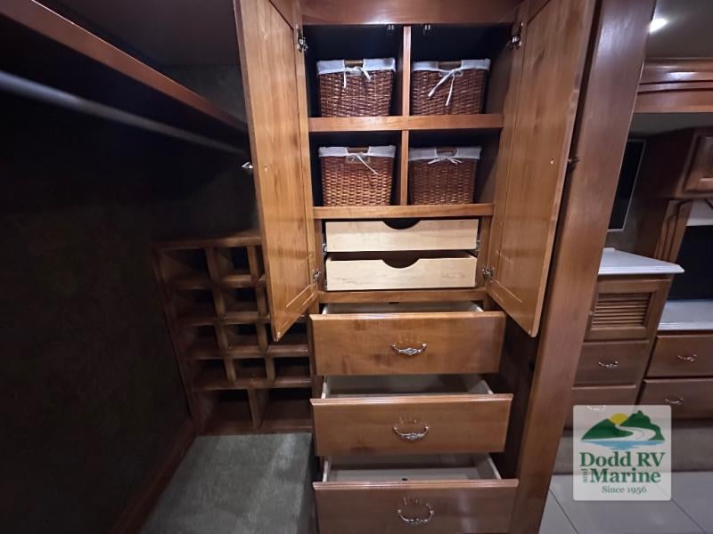 Pre-Owned 2015 Tiffin Motorhomes 40 AH - photo - 38