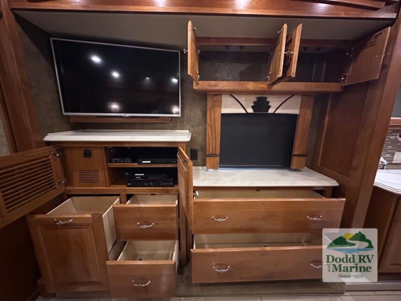 Pre-Owned 2015 Tiffin Motorhomes 40 AH - photo - 30