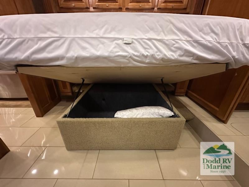 Pre-Owned 2015 Tiffin Motorhomes 40 AH - photo - 28
