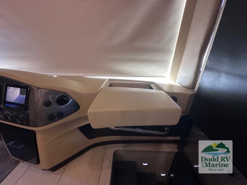 Pre-Owned 2015 Tiffin Motorhomes 40 AH - photo - 67