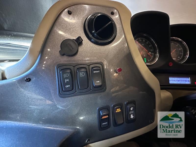 Pre-Owned 2015 Tiffin Motorhomes 40 AH - photo - 63