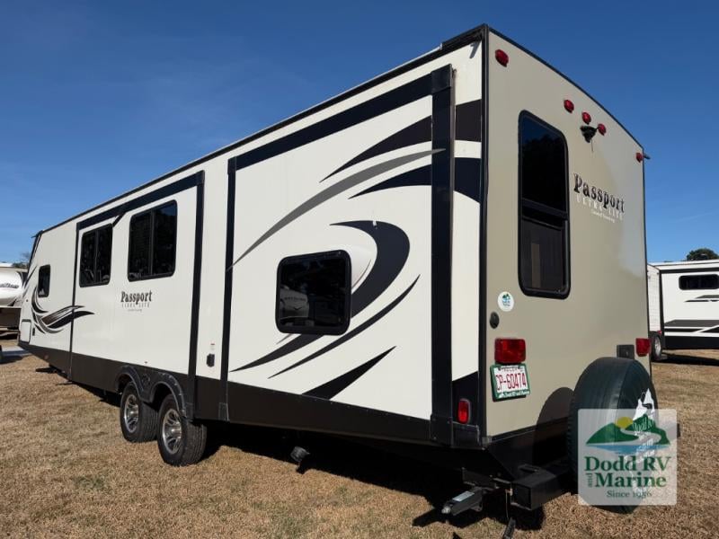 Pre-Owned 2019 Keystone RV 3350BH Grand Touring - photo - 2