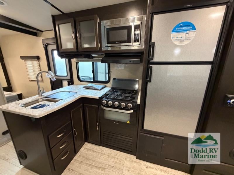 Pre-Owned 2021 Coachmen RV 2963BH - photo - 6