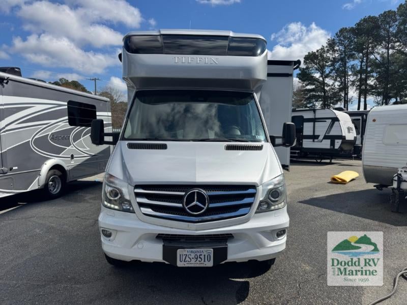 Pre-Owned 2019 Tiffin Motorhomes 24 TW - photo - 1