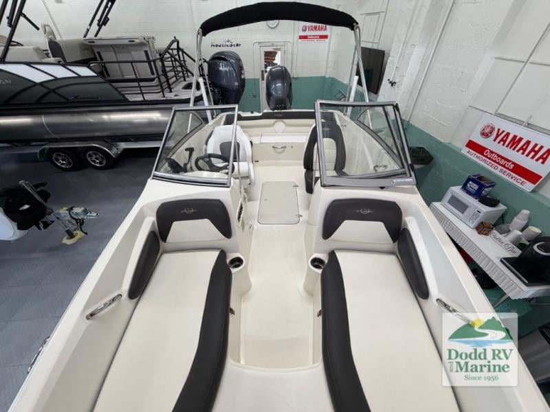 Pre-Owned 2016 Stingray 191DC - photo - 18