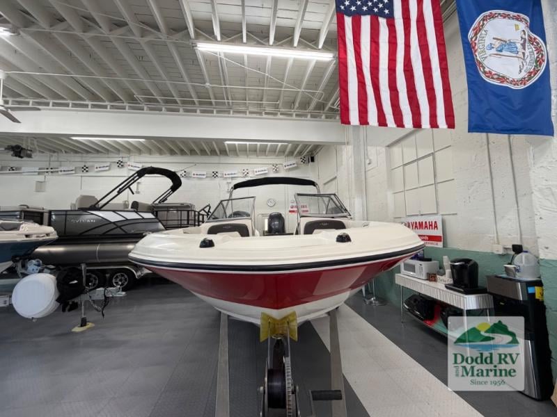 Pre-Owned 2016 Stingray 191DC - photo - 1