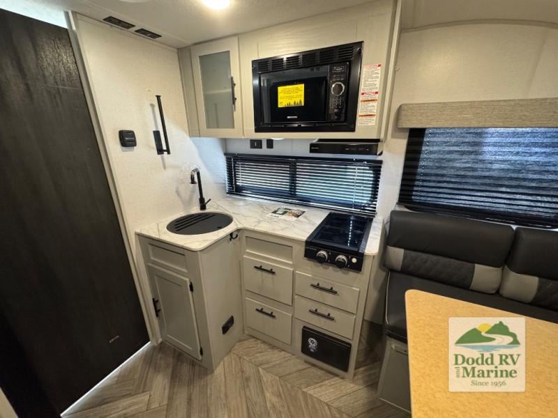 Pre-Owned 2022 Forest River RV 169RSK - photo - 9