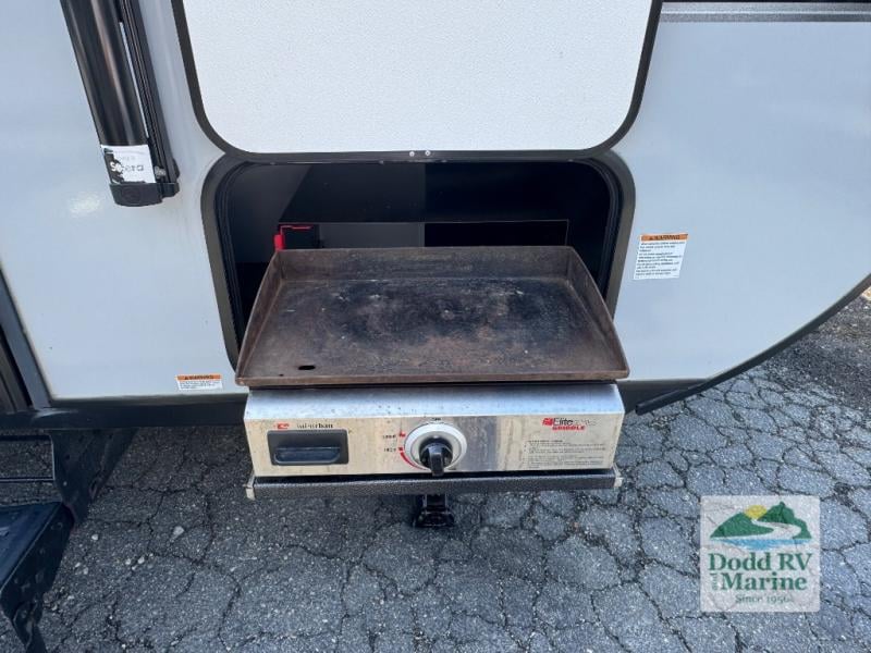 Pre-Owned 2022 Forest River RV 169RSK - photo - 6