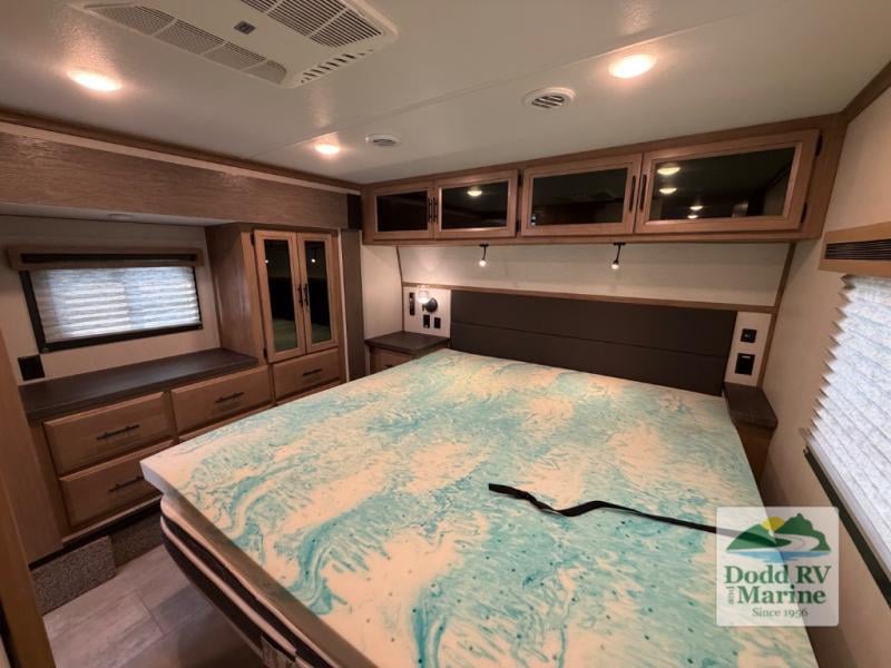 Pre-Owned 2024 Forest River RV VGF383G2 - photo - 24