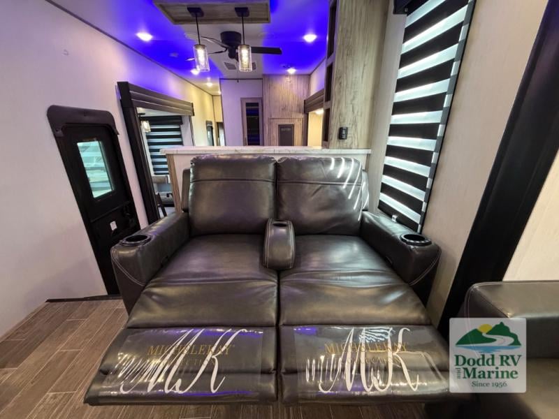 Pre-Owned 2022 Forest River RV 3990 - photo - 34