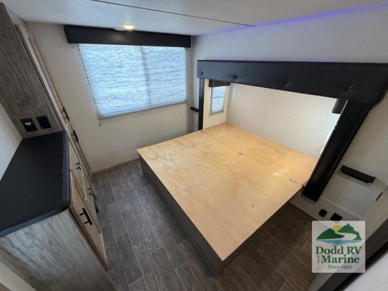 Pre-Owned 2022 Forest River RV 3990 - photo - 47