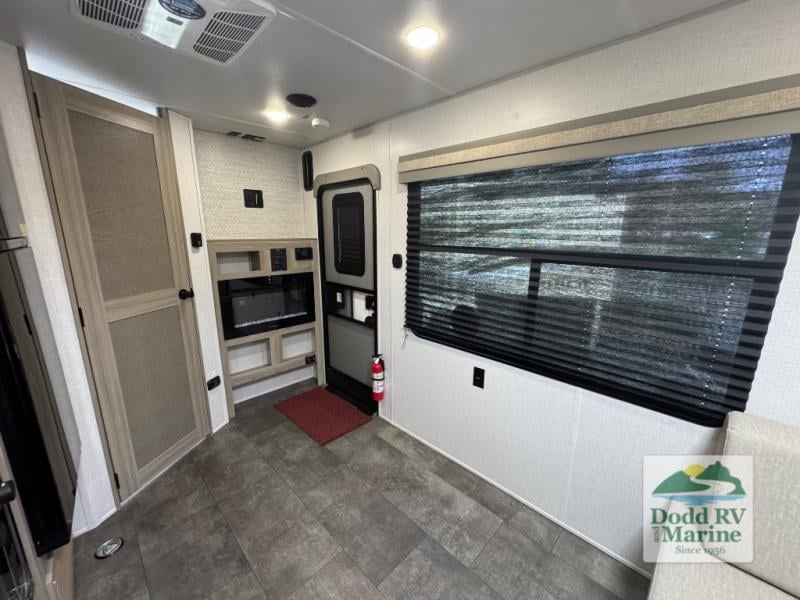 Pre-Owned 2024 Forest River RV 260RT - photo - 14
