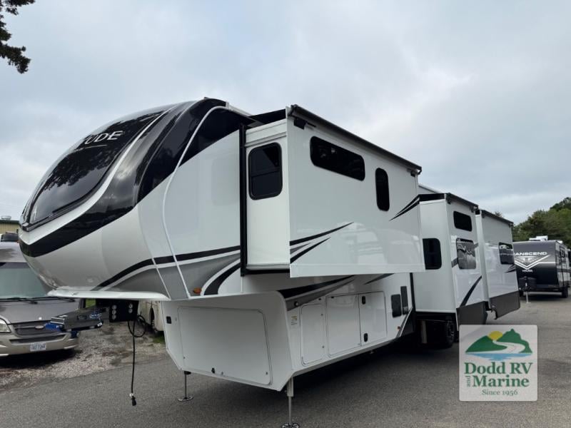 New 2026 Grand Design 388MBS - photo - 1