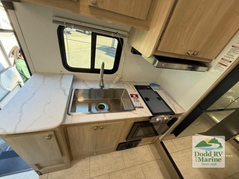 New 2026 Coachmen RV 210RSS Chevy 3500 - photo - 11