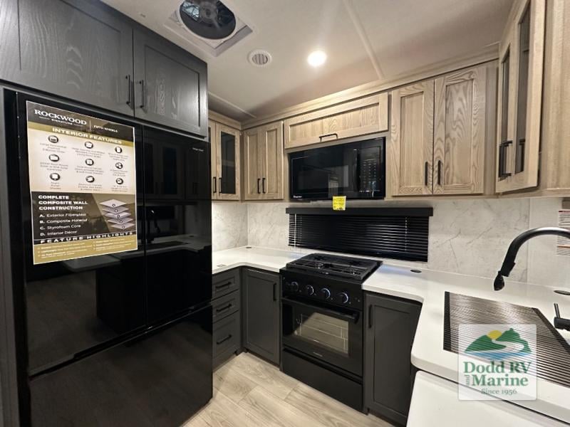 New 2026 Forest River RV R371RK - photo - 7