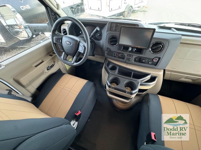 Pre-Owned 2025 Winnebago 22M - photo - 15